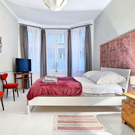Luxury Retro Apartment, City Center, Wifi クラクフ エクステリア 写真
