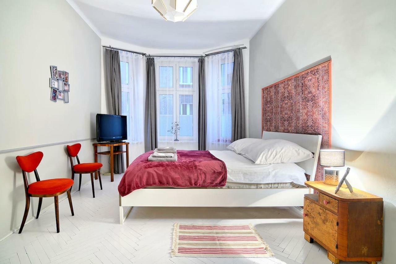 Luxury Retro Apartment, City Center, Wifi クラクフ エクステリア 写真