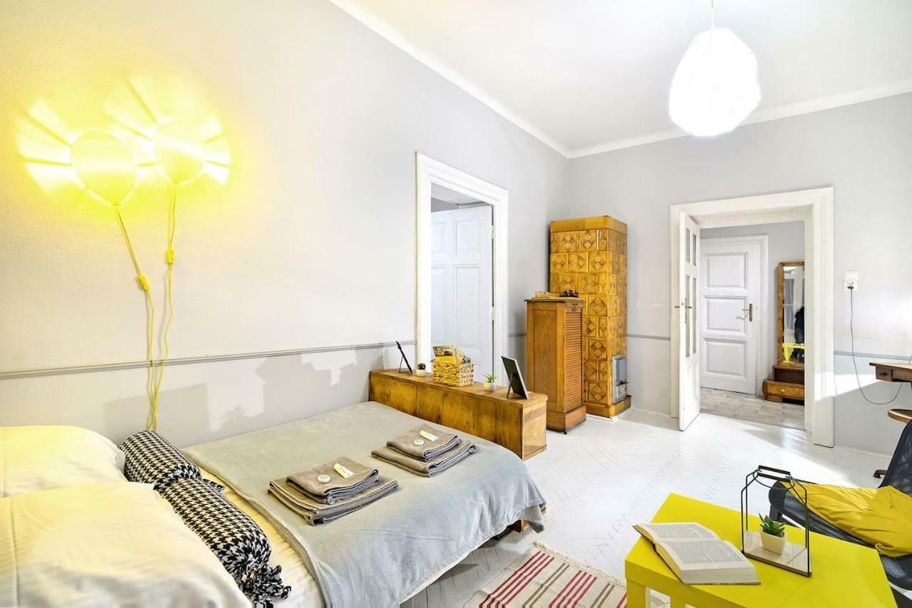 Luxury Retro Apartment, City Center, Wifi クラクフ エクステリア 写真