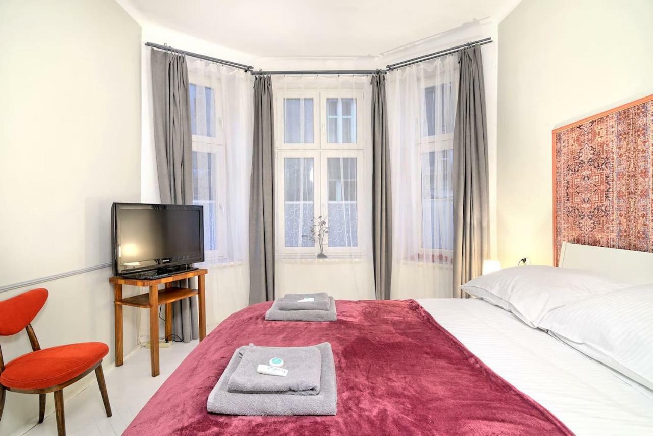 Luxury Retro Apartment, City Center, Wifi クラクフ エクステリア 写真
