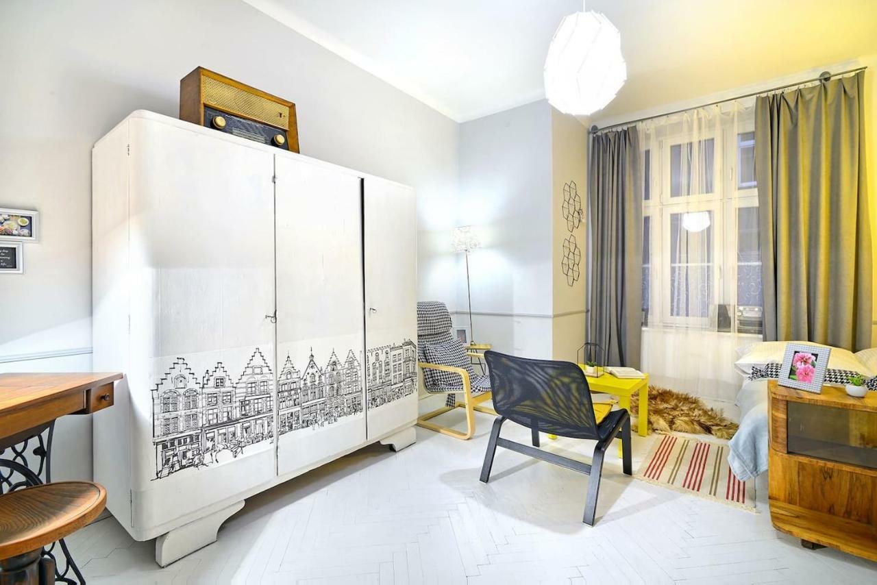 Luxury Retro Apartment, City Center, Wifi クラクフ エクステリア 写真