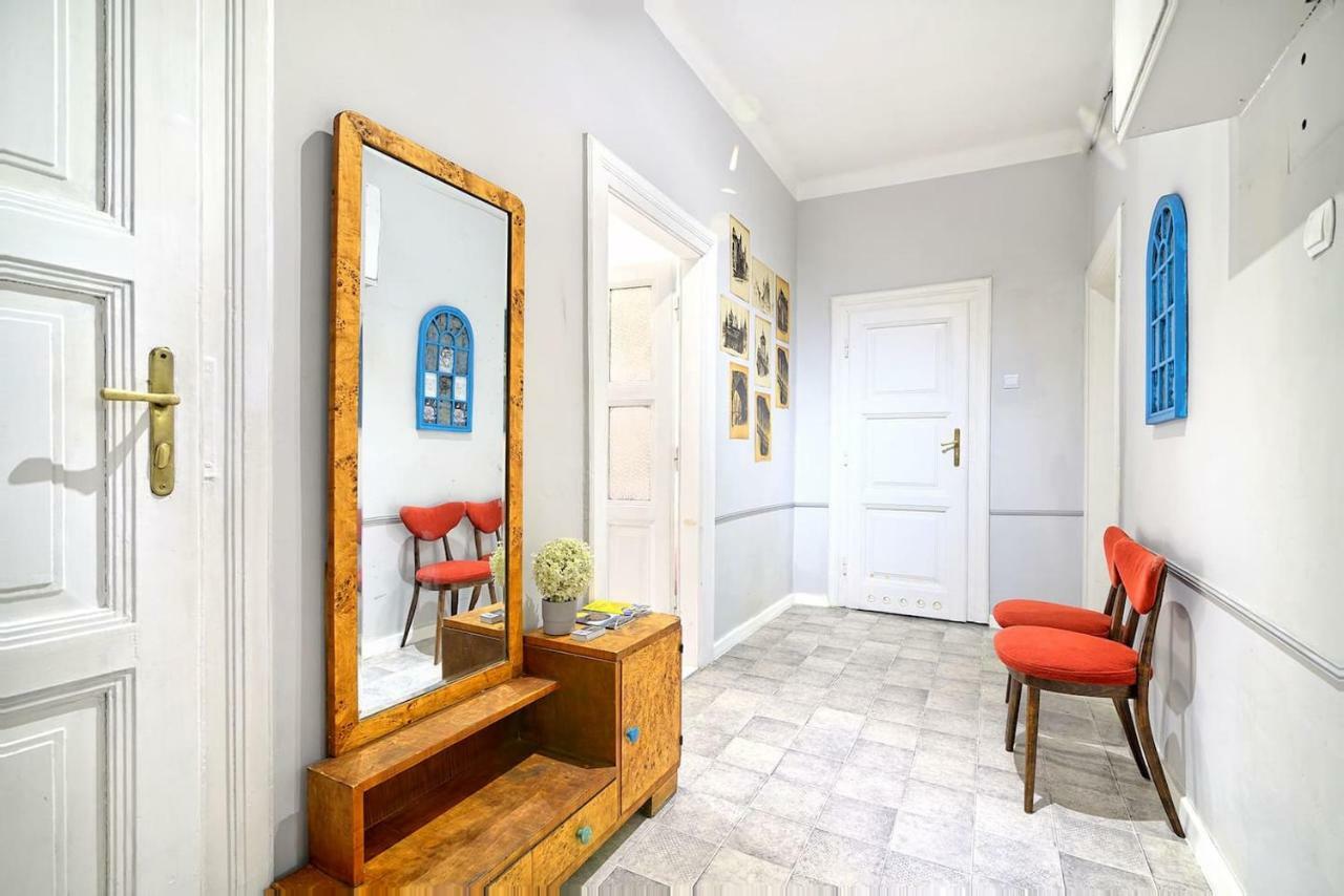 Luxury Retro Apartment, City Center, Wifi クラクフ エクステリア 写真